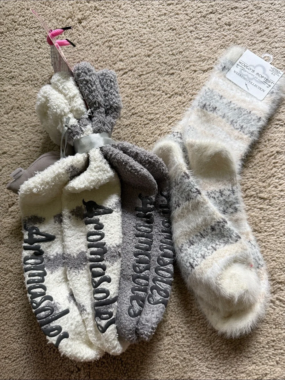 Aromasoles Cream & Gray Fuzzy Slipper Socks with Lavender Sachet
